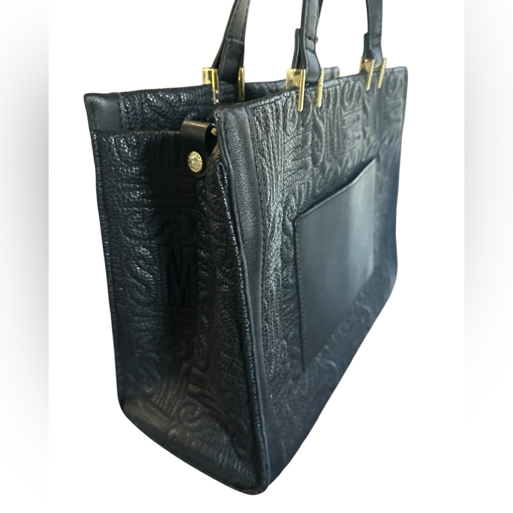 Steve Madden Purse,  Embossed SM all over print, black, gold hardware - Picture 4 of 8